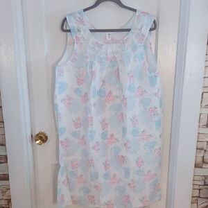 Floral Print Sleeveless Nightgown - White with Blue and Pink Pattern XXXLarge